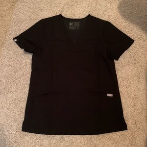 Figs three pocket scrub top nwot